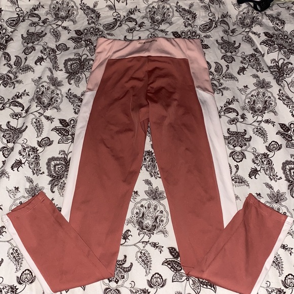 Zara leggings size 11/12 color pink and white - Picture 2 of 4